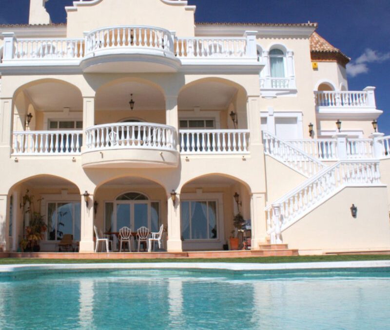 تكسير وترميم فلل في الشارقة